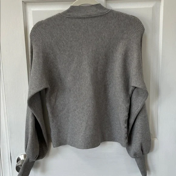 Gilli Long Sleeve Mock Neck Ribbed Knit Top Sweater Heather Grey size small - Picture 13 of 15